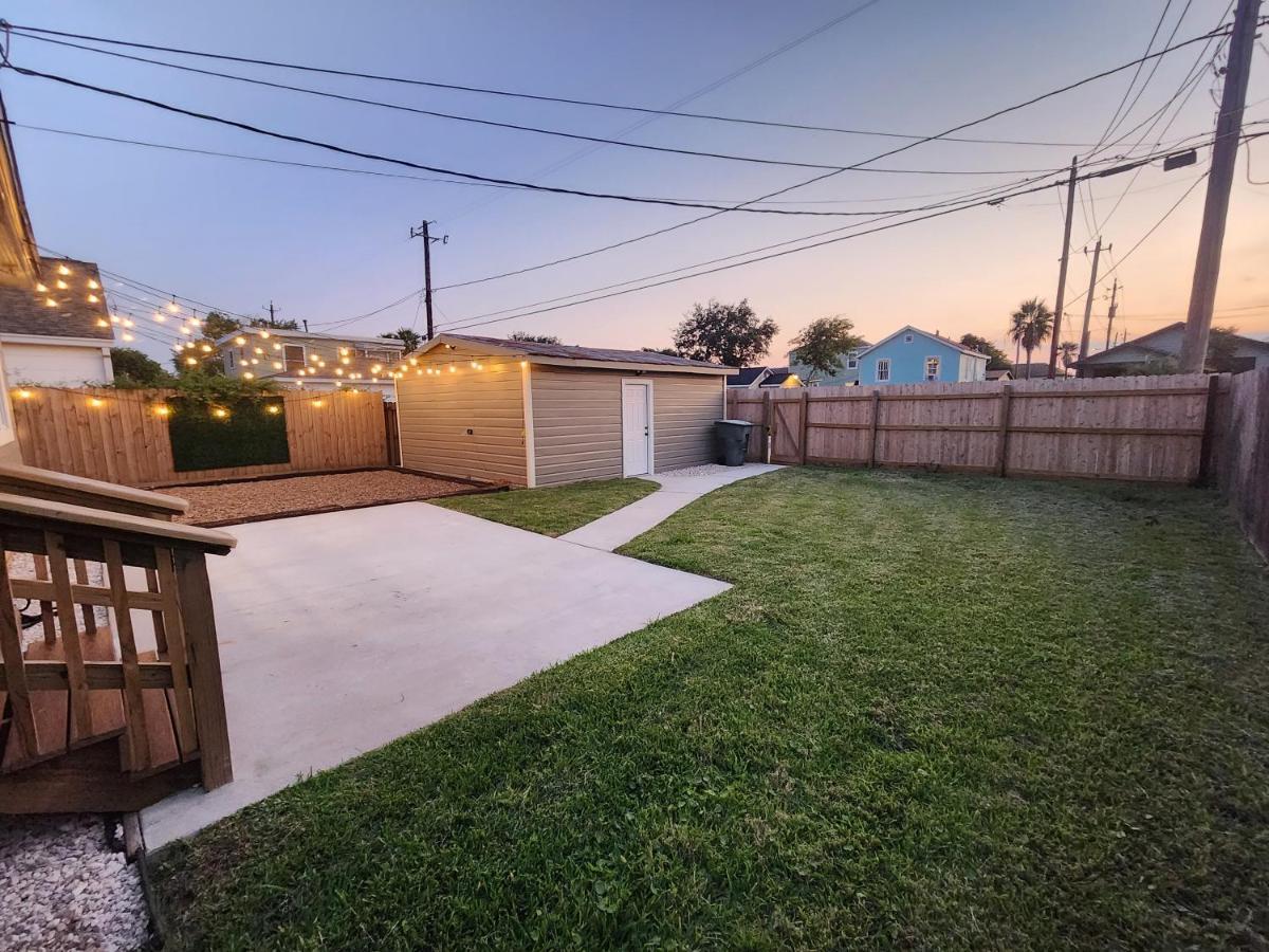 New! Fully Restored 1930S Beach Bungalow Galveston Exterior foto
